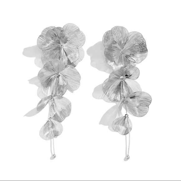 Zara Kate Middleton cascading floral earrings - Picture 10 of 12